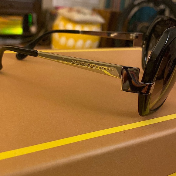 Marc by Marc Jacobs Sunglasses - Black - Never worn - Picture 2 of 6